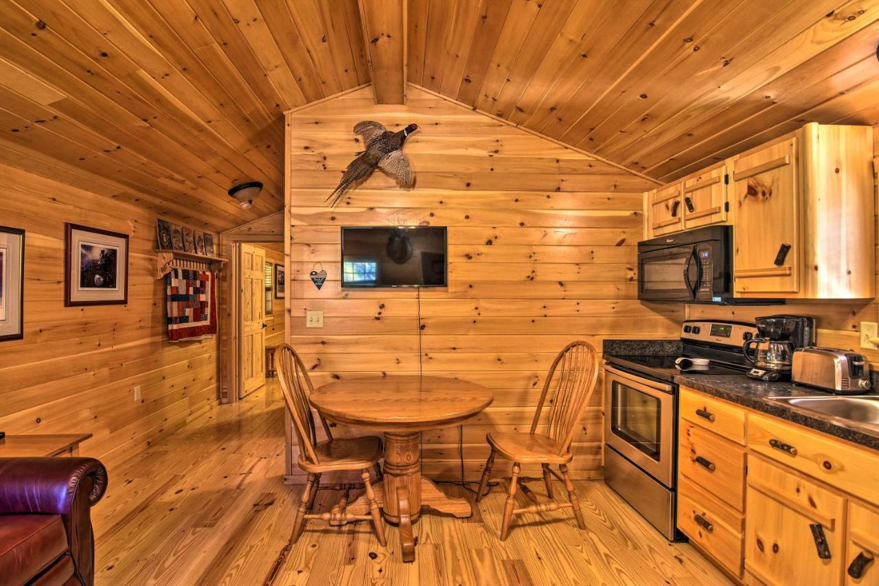 Pet-Friendly Cabin With Fire Pit And River Access! Parsons Zewnętrze zdjęcie