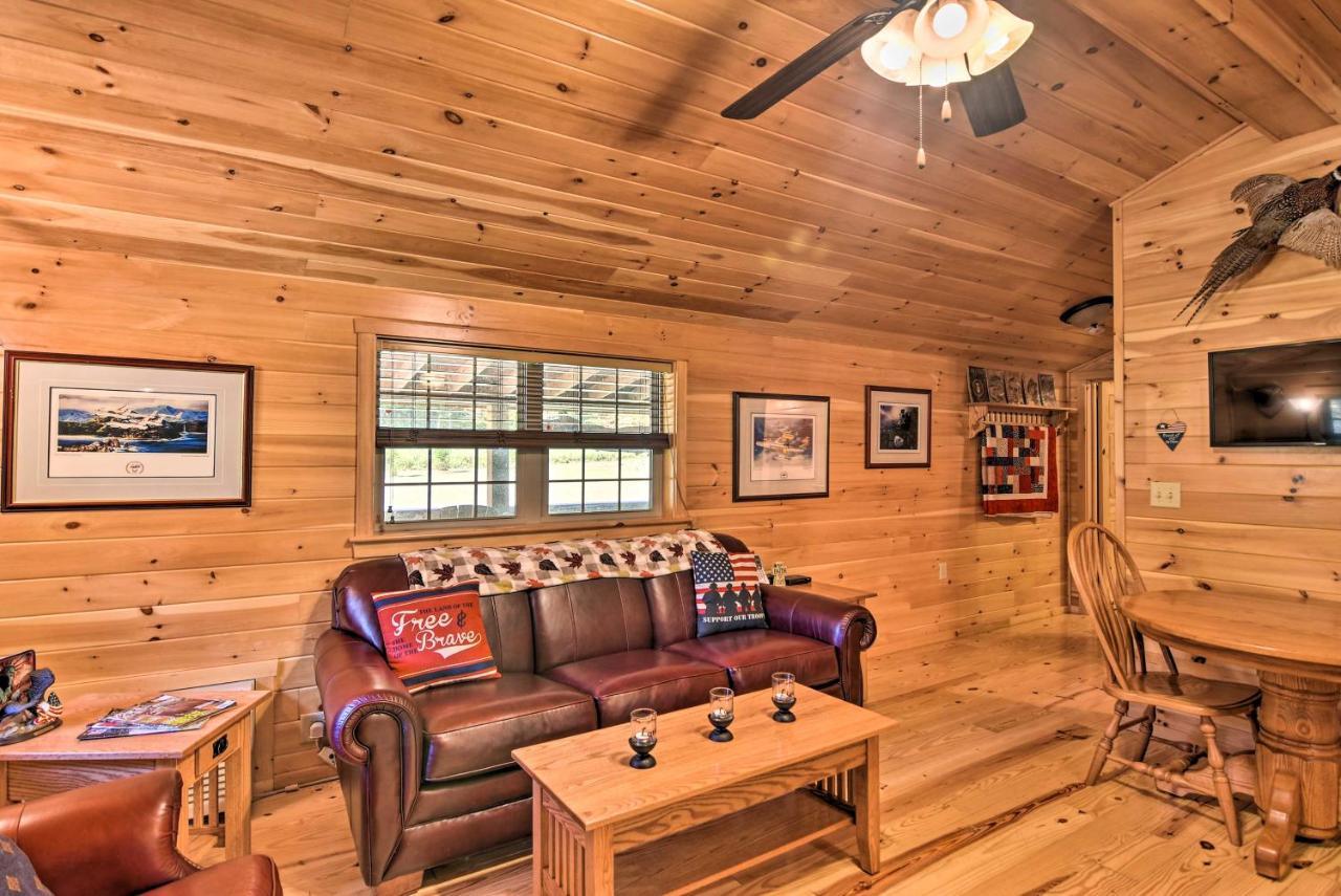 Pet-Friendly Cabin With Fire Pit And River Access! Parsons Zewnętrze zdjęcie